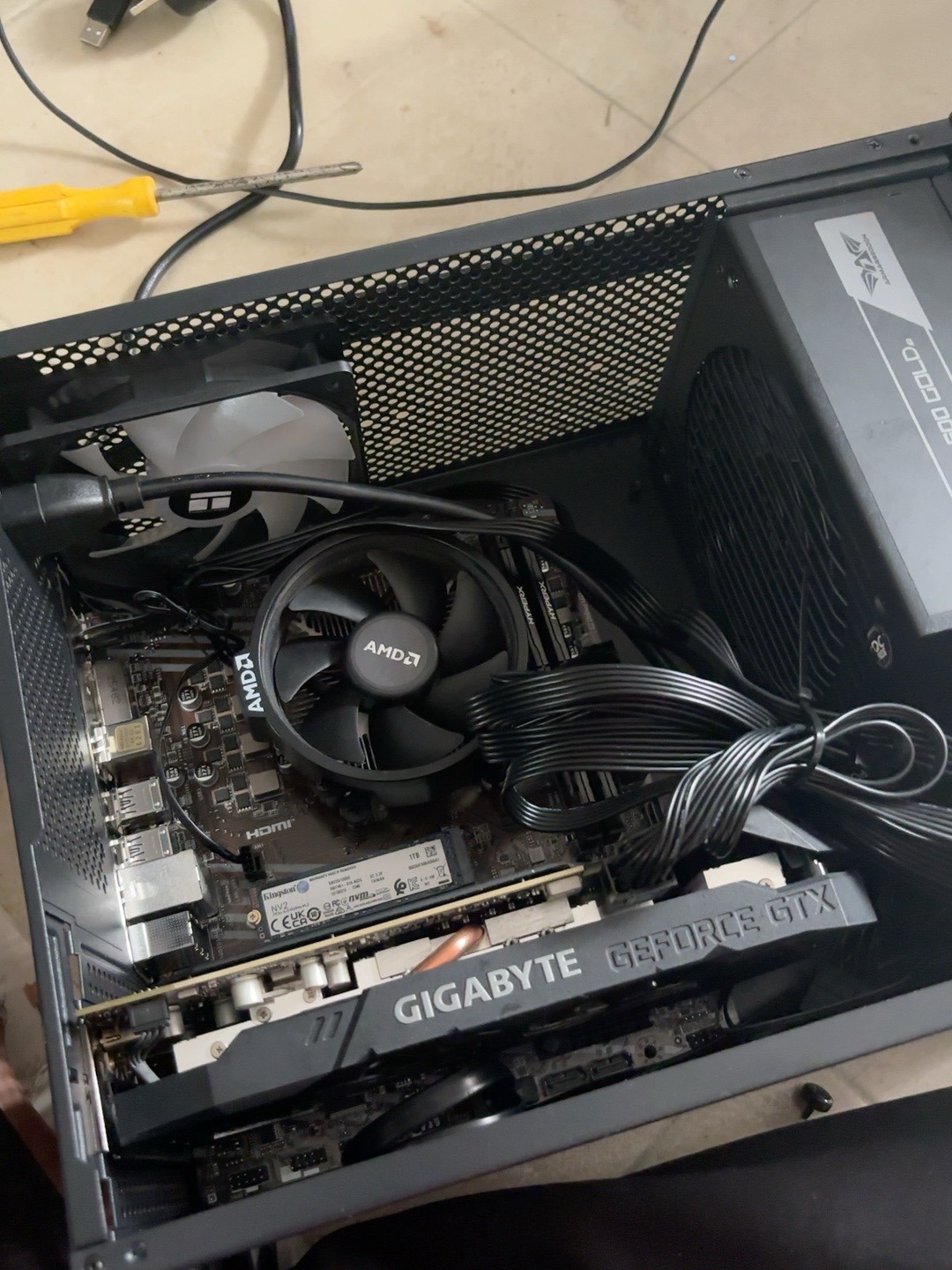 Actual photograph of the Ryzen 7 3700X and Gigabyte GTX 1660 Ti custom PC build